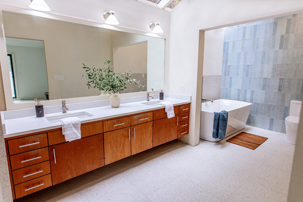 double vanity skylight bath 2